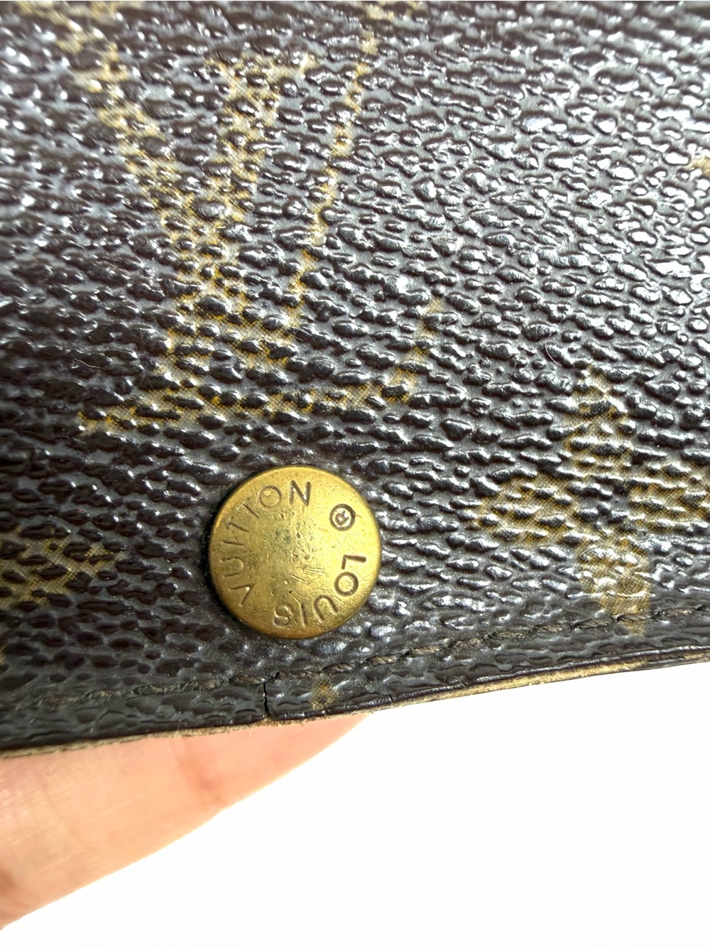 Authentic Louis Vuitton Monogram Key Holder Case - Picture 2 of 11